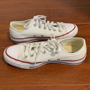 Unisex Classic Converse Sneakers, Size 7